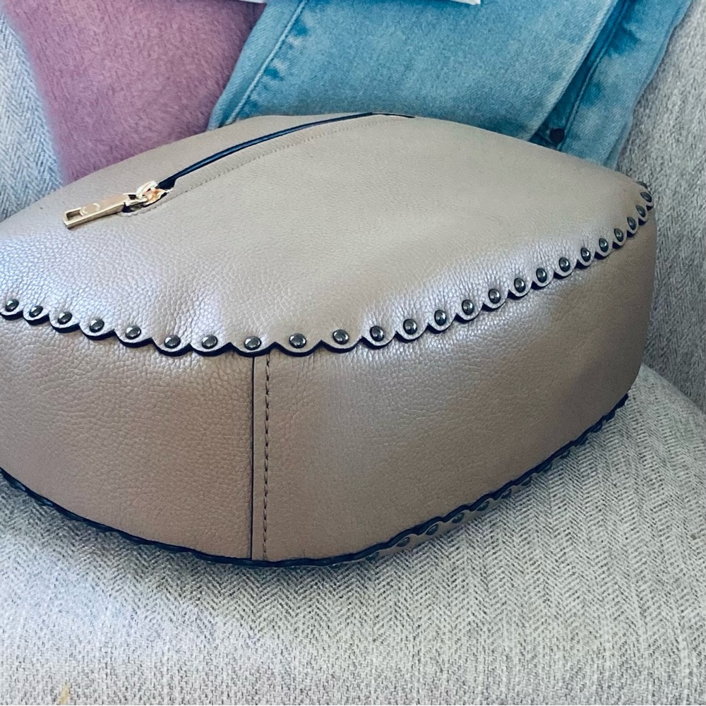 Coach Sutton Hobo Rivets Taupe Pebble Leather Bag - Picture 7 of 9